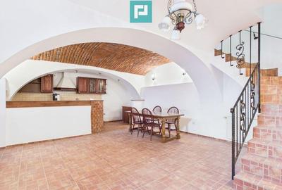 Apartament pe 3 niveluri - ultracentral, Arad - 1