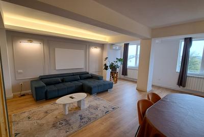 APARTAMENT 3 CAMERE   CU 3 BAI - LUX - LOC PARCARE - COMISION 0 - 8