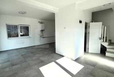 Casă cu 4 camere cu Teren 200 Mp în Central - 9