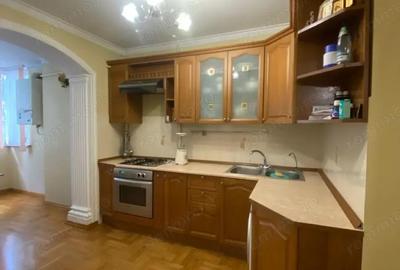 De vanzare apartament 3 camere in zona Sagului - 3