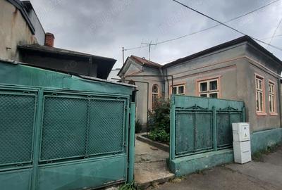 Casă cu 4 camere în Poștei - Bucov - 2