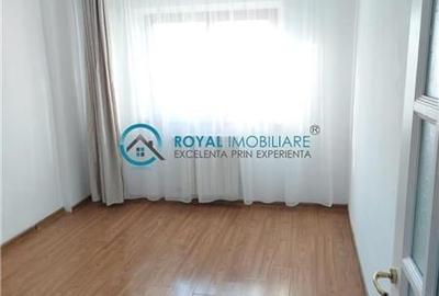 Royal Imobiliare - vanzare apartament 3 camere Ultracentral - 13