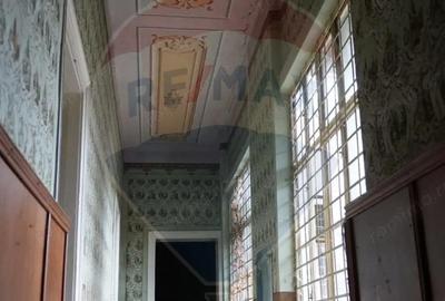 Casă cu 5 camere cu Teren 308 Mp în Central - 2