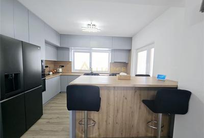 Casă cu 5 camere cu Piscina în Berceni - 3