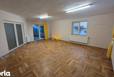 Casă cu 9 camere cu Canalizare în Andrei Mureșanu - 10