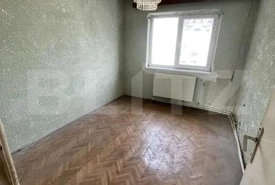 Apartament cu 3 camere semidecomandat în Central - 4