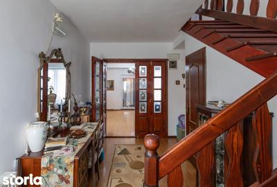 Casă cu 4 camere cu Teren 230 Mp în Măgura - 2