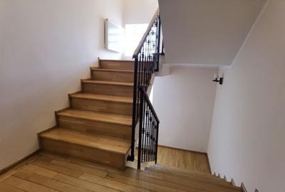 Vila spatioasa, mobilata, piscina proprie - 14