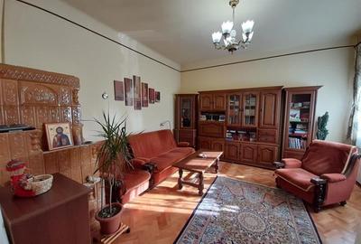 Vanzare casa, zona Centrala (ID 668) - 3