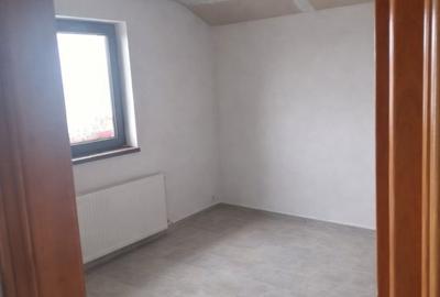 Casă individuală cu 5 camere cu Teren 553 Mp în Stupini - 17