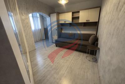 Apartament cu 3 camere decomandat în Craiovița Nouă - 2