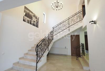 Vilă superba cu 8 camere, mobilata modern, piscina - 13