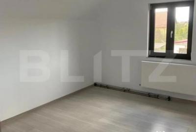 Casă cu 4 camere cu Teren 500 Mp în Central - 4