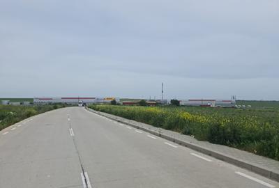 Teren Construcții intravilan de 93530 mp, în Lazu