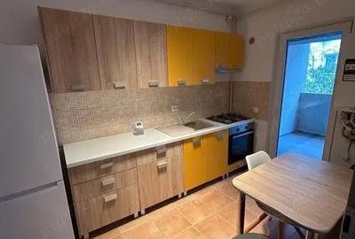 Garsonieră decomandată, mobilată în Ozana