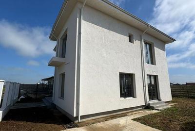 Casă cu 4 camere în Berceni - 3