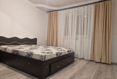 Apartament cu 3 camere decomandat în Uverturii - 2