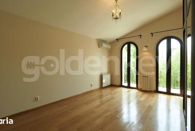 Casă cu 5 camere cu Teren 960 Mp în Central - 4