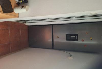 Garsonieră decomandată în Poarta 6 - 1