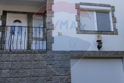 Casă cu 4 camere cu Teren 667 Mp în Sud