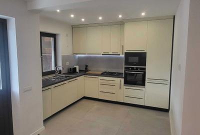 Casă cu 4 camere cu Teren 230 Mp în Central - 4