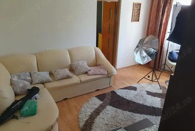 Inchiriez apartament - 3