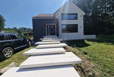 Resita, Vila noua, tot modern cu teren 1400 mp.C Caransebesului Km.4 - 2
