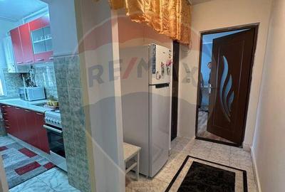 DE INCHIRIAT -apartament cu 2 camere in zona Hotvon - 3