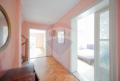 Casă cu 8 camere cu Teren 500 Mp în Iosia - 13