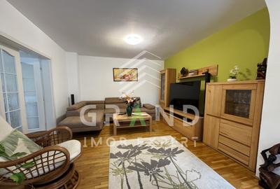 Casa cocheta cu gradina superba ?i garajDambul Rot - 3