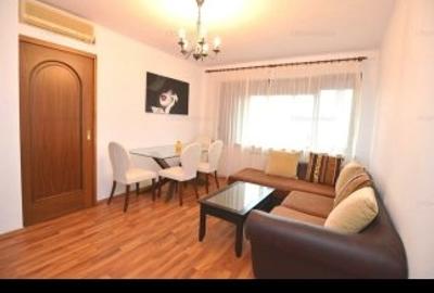 Apartament cu 3 camere decomandat în P-ța Victoriei - 14