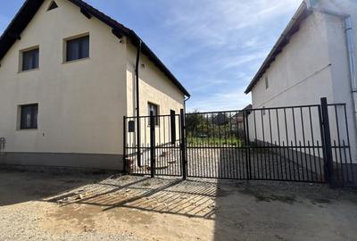 Casă individuală cu 4 camere cu Canalizare în Cristian - 3