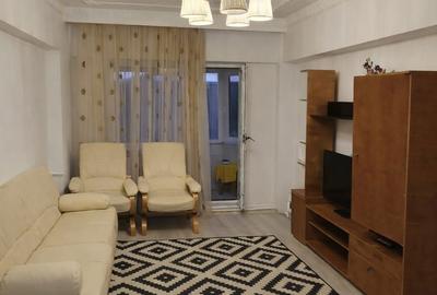 Apartament cu 3 camere decomandat în Capitol - 1