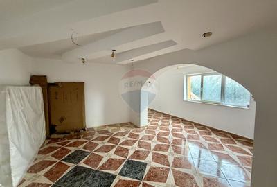 Casă individuală cu 8 camere cu Canalizare în Vulturu - 12