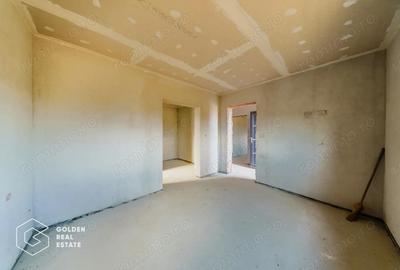 Casă cu 5 camere cu Teren 1000 Mp în Mândruloc - 4