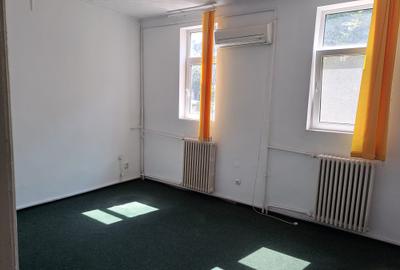 Calea Victoriei - Centrul Vechi, singur curte, curte generoasa(1400 mp), libera - 3