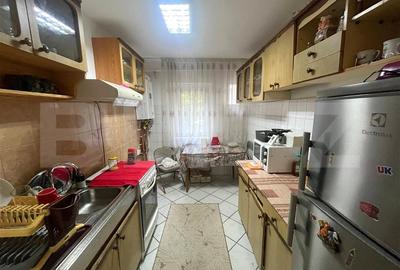 Apartament cu 3 camere, etaj 1, decomandat, zona Lipovei - 7