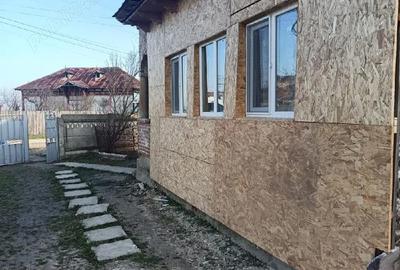 Casă cu Teren 1137 Mp în Călui - 10