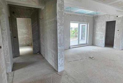 Casă cu 5 camere în Central