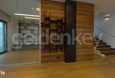 Casă cu 6 camere cu Garaj în Central - 8