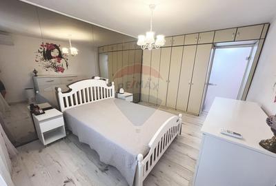 DE INCHIRIAT APARTAMENT 2 CAMERE, LOC DE PARCARE, ZONA AR...