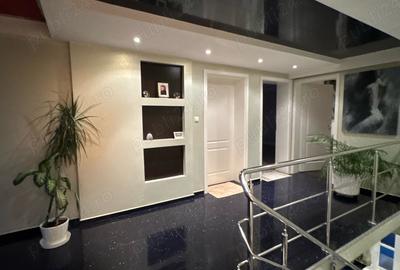 Casă cu 4 camere cu Teren 200 Mp în Central