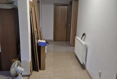 Casă cu 3 camere cu Teren 400 Mp în Domnești - 2