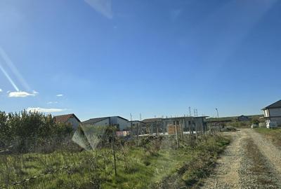 Teren de 400 mp, în Lazu - 1