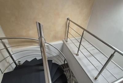 Casă cu 4 camere cu Teren 40 Mp în Malu Roșu - 2