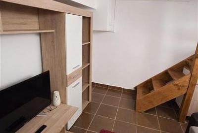 Garsonieră decomandată în Central - 9