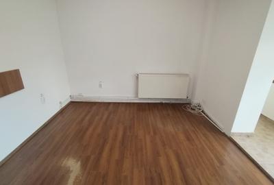 Spațiu comercial, de 50 mp, în Podu Roș - 5