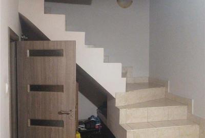 Casă cu 3 camere în Central - 2