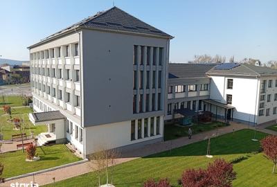 Apartament cu 3 camere semidecomandat în Central - 9