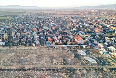 Teren intravilan cu Autorizatie de Construire - 12